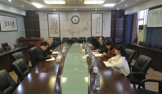 西湖区委常委、副区长吕东锦一行到公司调研指导